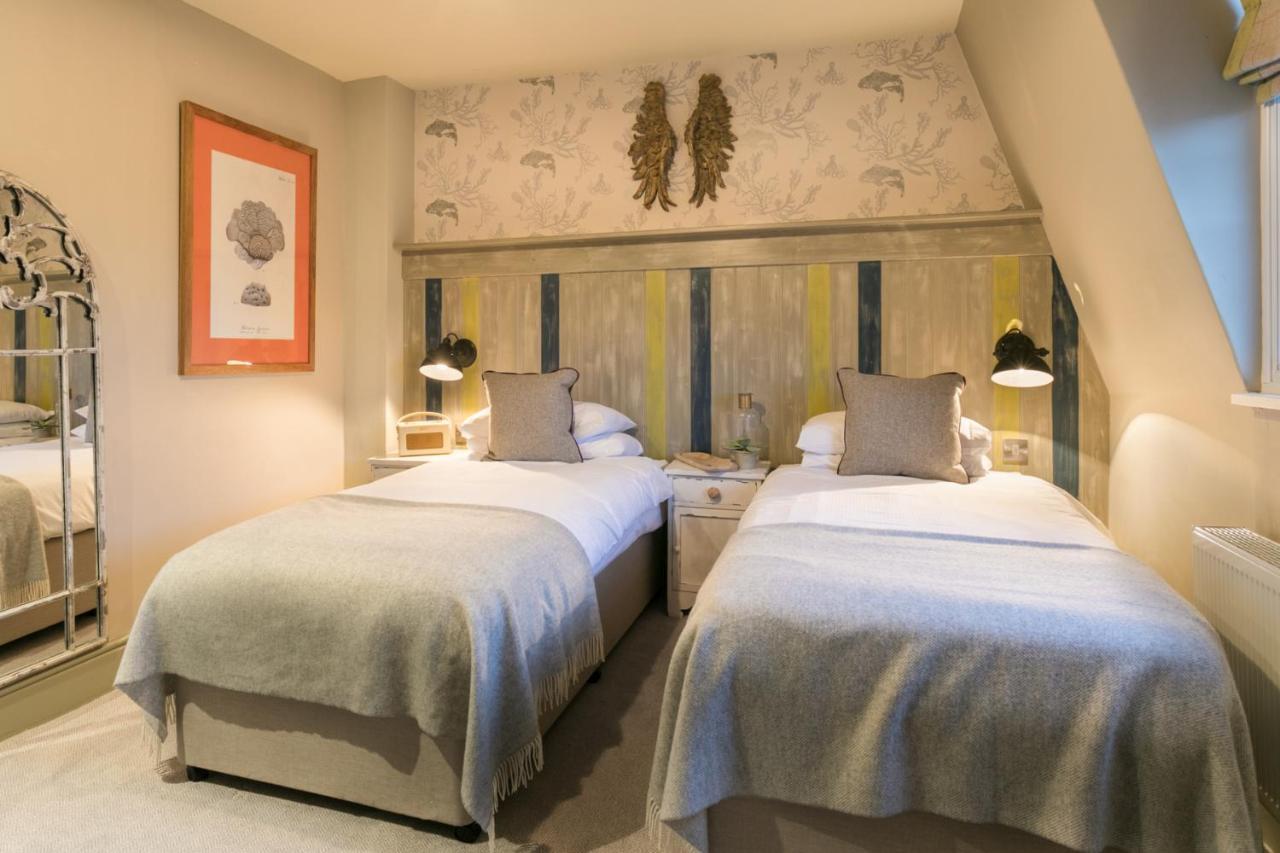 The Angel & Blue Pig Hotel Лимингтън Екстериор снимка