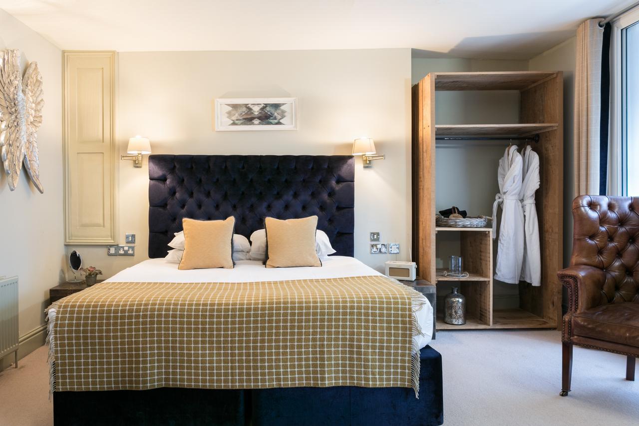 The Angel & Blue Pig Hotel Лимингтън Екстериор снимка