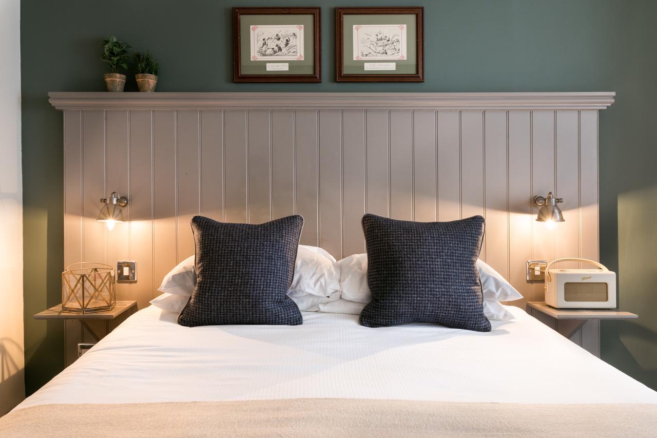 The Angel & Blue Pig Hotel Лимингтън Екстериор снимка